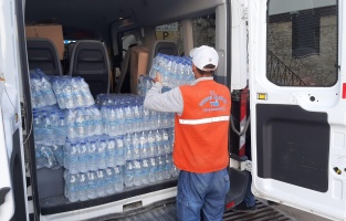 Kuşadası Belediyesi'nden İzmir'e gıda yardımı