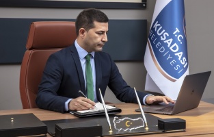 Başkan Günel'den hasarlı binalara girmeyin uyarısı