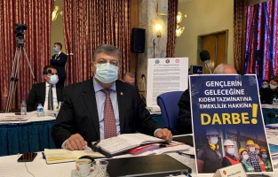 CHP'li Sındır: 'Gençlik hayatından memnun değil!'