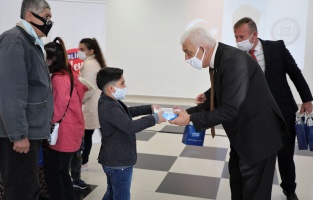 Muğla Büyükşehir tablet desteğini sürdürüyor