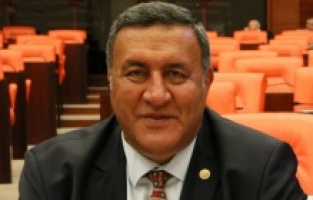 CHP'li Gürer: “Çalışanlar arasındaki ayrımlar giderilmelidir”