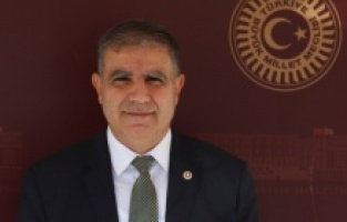 "Yüzlerce ailenin geçim kaynağı zeytin ağaçları fütursuzca sökülemez"