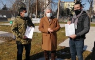 CHP'li Arık'tan 40 bin liralık mezar yeri tepkisi: "Fakirin ölmeye de hakkı yok!