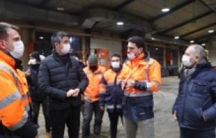 Başkan Gökhan Yüksel’den karla mücadele timlerine gece ziyareti