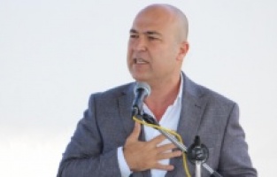 "Depremde yıkılan Rıza Bey Apartmanı park olsun!"