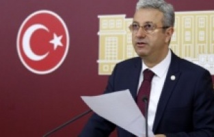 "Esnaf batıyor, iktidar siyasi şov peşinde"