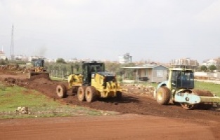 Nüfusu en hızlı artan ilçede yol çalışmaları da hızla sürüyor