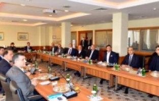 Başkan Gökhan Yüksel CHP'li Belediye Başkanları Toplantısına Katıldı