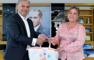 Muratpaşa’dan kadınlara özel hediye