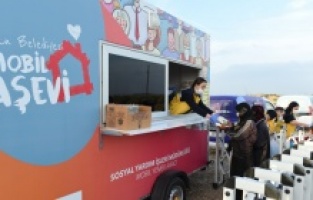 Seyhan'dan mobil aşevi