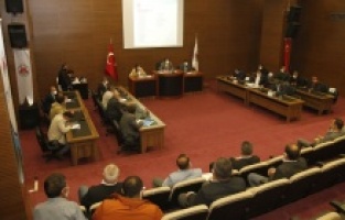 Başkan Genç’ten esnafa kira desteği