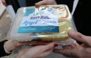 "Bir iftar da siz verin"