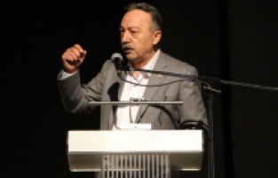 "İnsanlar taş mı yiyecek?"