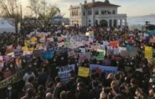 Kadıköy'de toplantı ve gösteri yürüyüşü yasağı