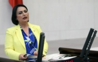 "Millet patates soğan değil, iş istiyor iş!"