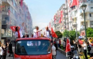 Muratpaşa’dan muhteşem 23 Nisan kutlaması