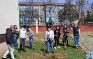 Öğrencilere en anlamlı mezuniyet hediyesi, Kartal Belediyesi’nden