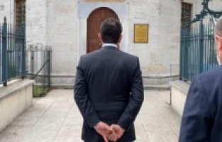 İçişleri Bakanlığı'ndan "elleri arkada bağlama" kararı!