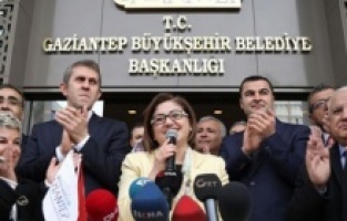 Gaziantep'te Büyükşehir'den tepki çeken kitap alım ihalesi