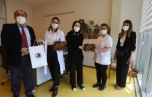 Kartal Belediyesi’nden Hemşirelere Moral Ziyareti