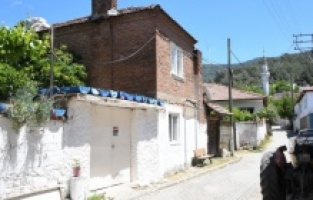 Kuşadası Belediyesi'nden kent estetiğini korumak için bir adım daha