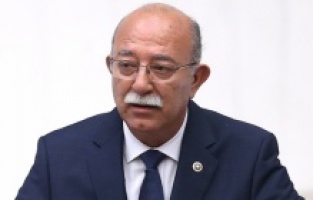 "Atatürk bizim kırmızı çizgimizdir!"