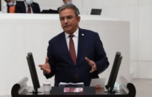 CHP'li Budak, turizm çalışanlarının aşılanma sürecini Meclis gündemine taşıdı