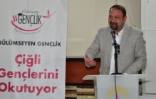 Çiğli Belediyesi’nden üniversite öğrencilerine burs desteği