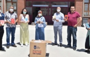 Ankara'da Büyükşehir'den okullara binlerce kitap