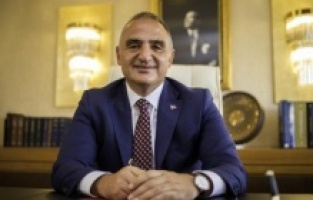 Bakan Ersoy'da müzik kısıtlaması açıklaması: "Kademeli"