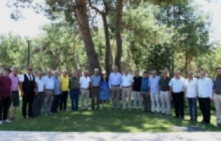 Başkan Esen, 'efsanelerle' buluştu