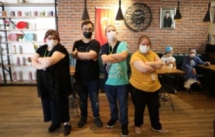 Down Kafe kapılarını yeniden açıyor