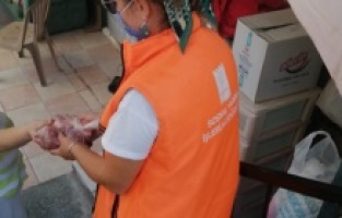 Kuşadası'nda bayramda da sosyal belediyecilik