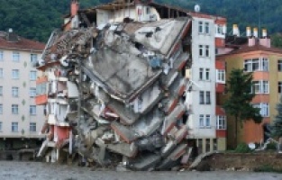 Kastamonu'da sel: "Hayatını kaybedenler 4'e çıktı"