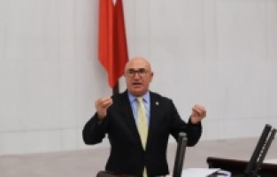 CHP'li Tanal, AKP vekillerinin çalışmalarını inceledi "AKP milletvekillerinin karneleri sıfırla dolu"