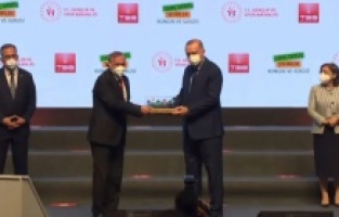 Seyhan’a “Genç Dostu Şehir” ödülü