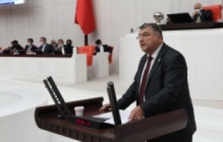 "CHP'li Sındır depremzedelerin sesi oldu"