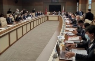 "Çiftçiye borç ertelemesi önergesini AKP'li vekiller reddetti"