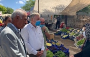 "Gel de makul fiyatı pazarda anlat!"