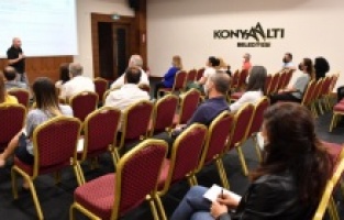 Konyaaltı’nda personele 1 ayda 4 eğitim