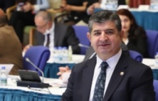 "Öğrenci yurt, iktidar rant derdinde!"