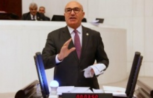 "Öğretmenin cebinde kitap alacak parası yok!"