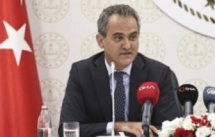 Bakan Özer'den yüz yüze eğitim sorusuna yanıt