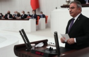 "Kültür ve Turizm Bakanı masal anlatıyor"