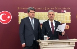 CHP'li vekillerden MHP'li Kılavuz'a sert tepki!