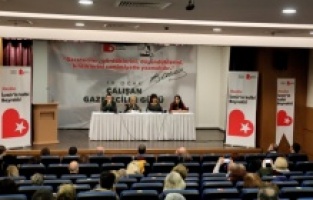 Gazetecilerin sorunları Bayraklı’da konuşuldu