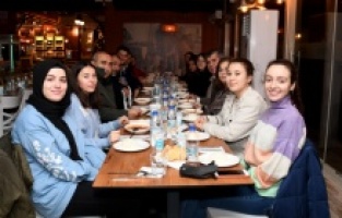 Kuşadası Belediyesi'nden öğrencilere ücretsiz akşam yemeği