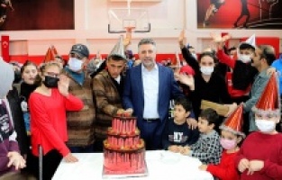 Başkan Sandal: “Bayraklı’da engel tanımıyoruz”