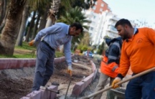 Bisiklet ve yürüyüş yolları yenileniyor