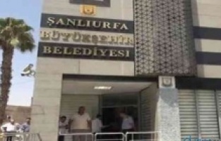 AKP’li vekilden AKP’li belediyeye sert eleştiri